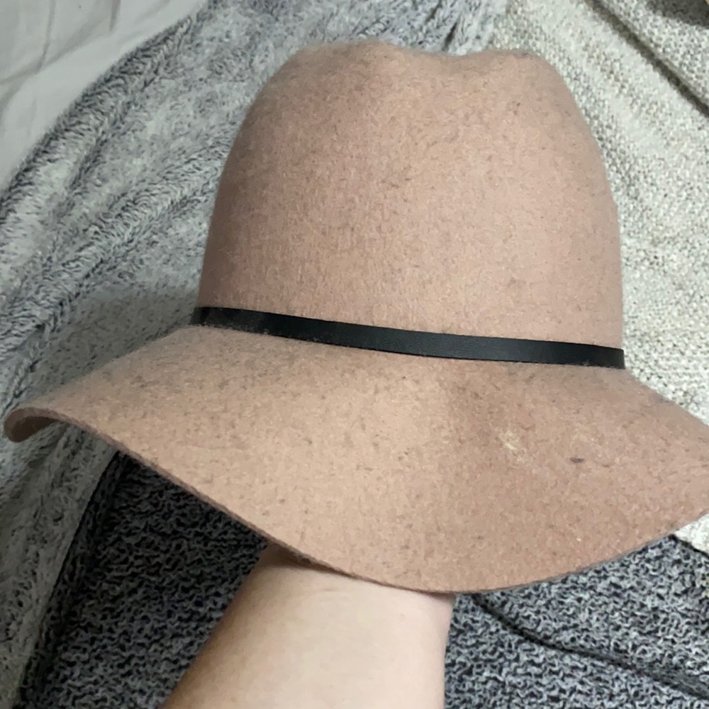 Pale pink felt floppy hat